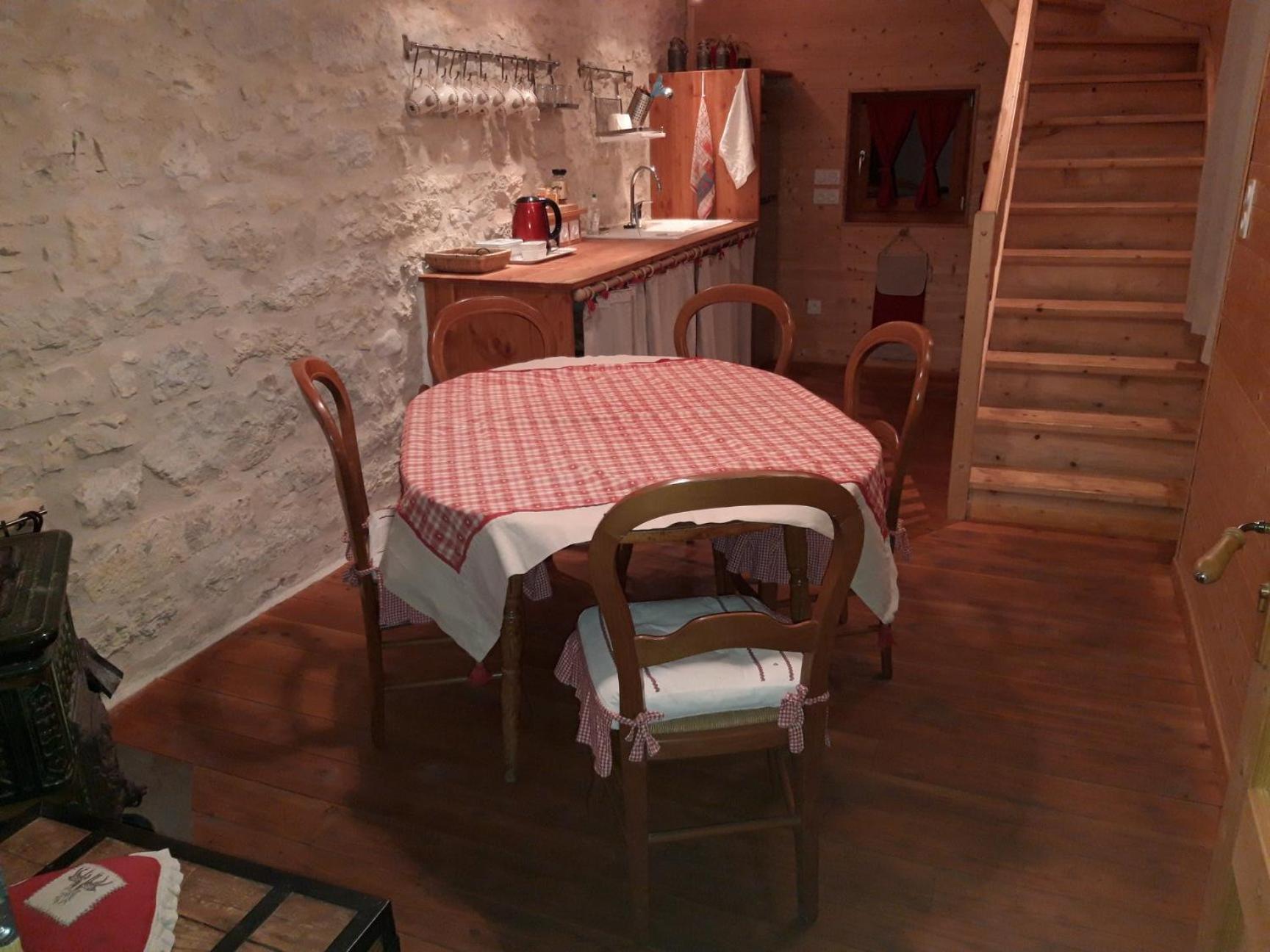 Valreley, Chambres Et Table D'Hotes Eco-Friendly Avec Bain Nordique Au Sud Du Massif Du Jura Champagne-en-Valromey Bagian luar foto