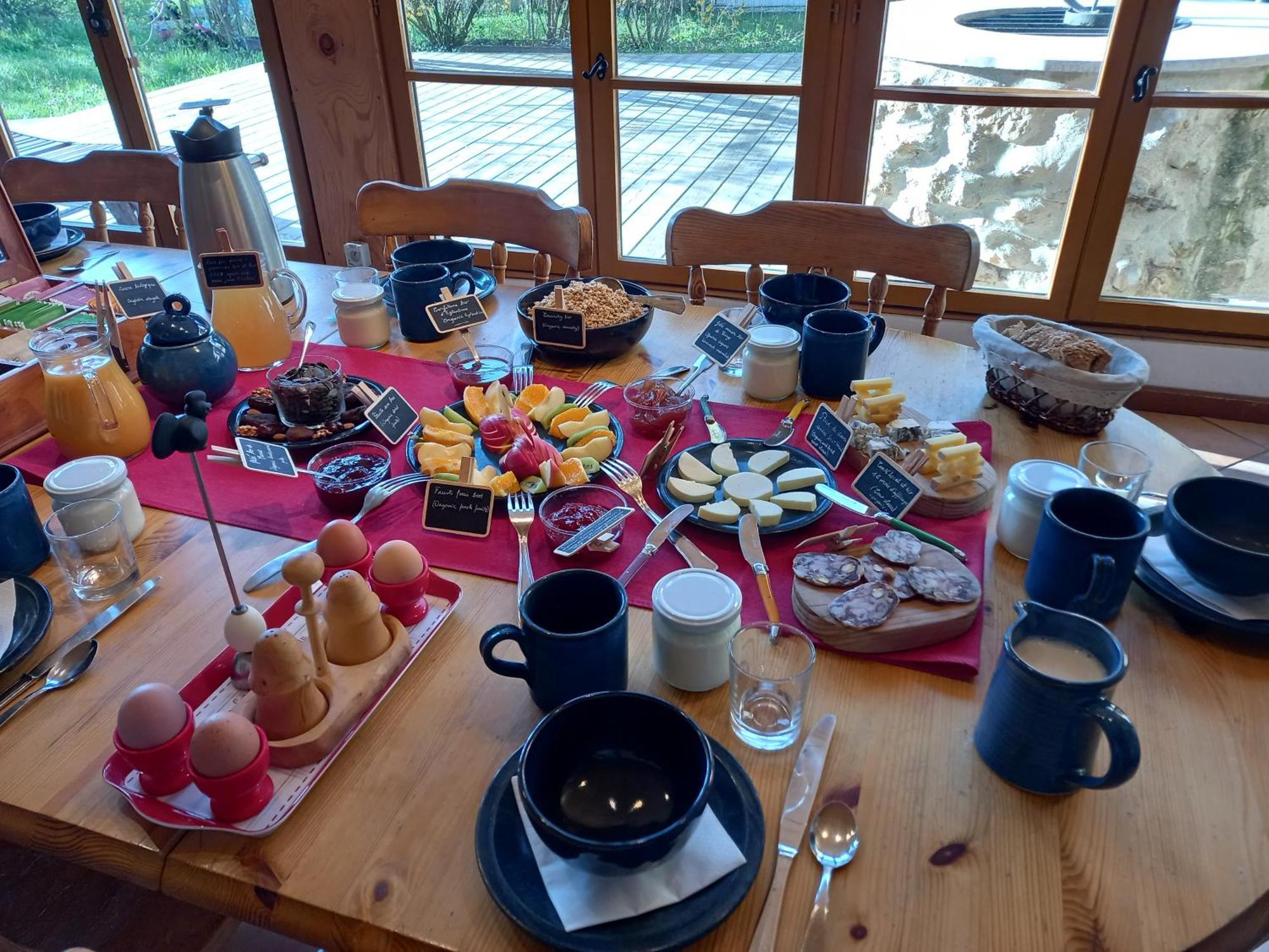 Valreley, Chambres Et Table D'Hotes Eco-Friendly Avec Bain Nordique Au Sud Du Massif Du Jura Champagne-en-Valromey Bagian luar foto